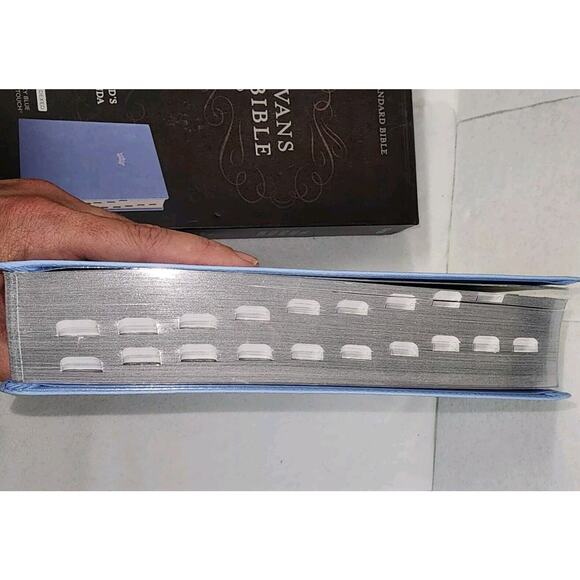 NASB Tony Evans Study Bible, Powder Blue LeatherTouch, Indexed, Black Letter, S, - Picture 2 of 7